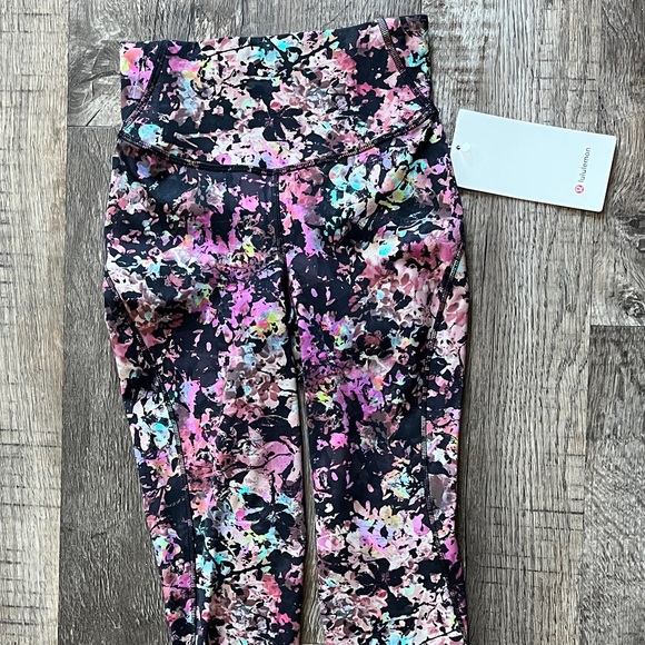 NWT lululemon Base Pace leggings size 2 - Picture 2 of 4